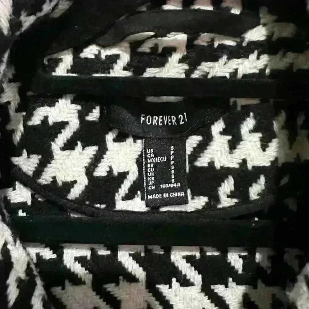 Forever 21 Houndstooth Shacket Jacket Size S - image 2